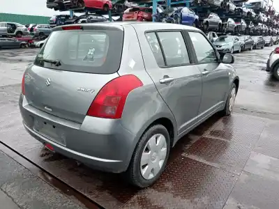 Veicolo di demolizione suzuki swift berlina (mz) gl dell'anno 2005 alimentato m13a