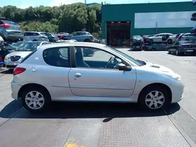 Veículo de Sucata peugeot 206+ básico do ano 2010 alimentado d-8hz