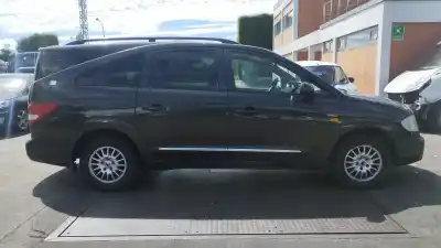 Здавання транспортного засобу ssangyong rodius xdi року 2006 потужний d27dt
