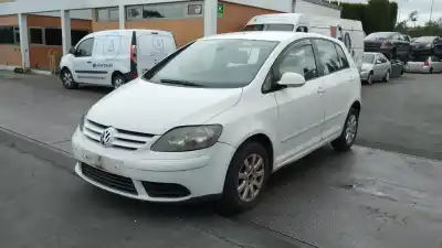 Veículo de Sucata volkswagen golf plus (5m1) bluemotion edition do ano 2005 alimentado bkc