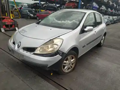 Veículo de Sucata renault clio iii emotion do ano 2006 alimentado k4j g7