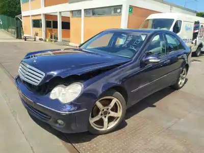 Sloopvoertuig mercedes                                           clase c (w203) berlina                                                                                                                                                                                                                                     270 cdi (203.016)                                                                                                                                                                                                                                          van het jaar 2005 aangedreven om612962