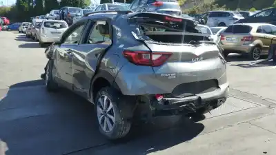 Scrapping Vehicle kia stonic (ybcuv) platinum edition of the year 2017 powered g3lf