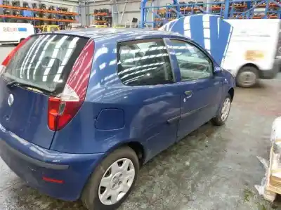 Veículo de Sucata fiat punto berlina (188) 1.2 8v dynamic do ano 2004 alimentado 188a4000