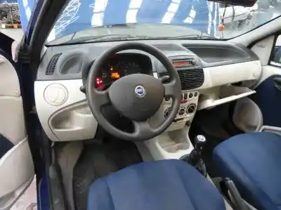 Veículo de Sucata fiat punto berlina (188) 1.2 8v dynamic do ano 2004 alimentado 188a4000