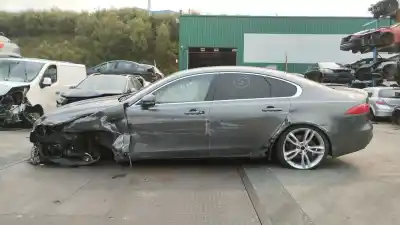 Scrapping Vehicle jaguar xf r-sport awd of the year 2017 powered 204dtd