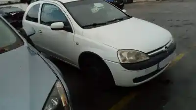 Sloopvoertuig opel corsa c club van het jaar 2003 aangedreven 