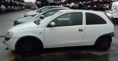 Sloopvoertuig opel corsa c club van het jaar 2003 aangedreven 