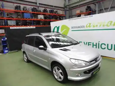 Sloopvoertuig PEUGEOT 206 SW XS van het jaar 2004 aangedreven RHYDW10TD