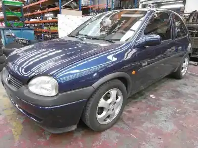 Veículo de Sucata OPEL                                               CORSA B                                                                                                                                                                                                                                                    Edition 2000 do ano 2000 alimentado X17D4EE1