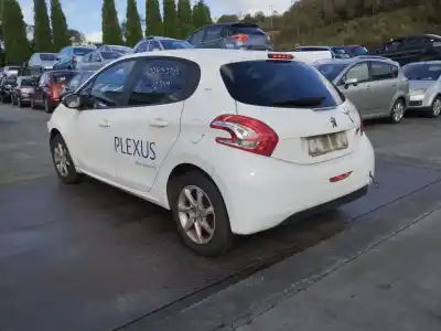 Veículo de Sucata peugeot 208 1.5 blue-hdi fap do ano 2015 alimentado 9h06