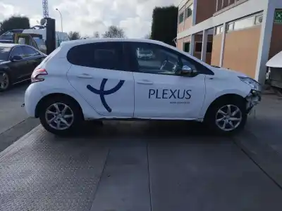 Veículo de Sucata peugeot 208 1.5 blue-hdi fap do ano 2015 alimentado 9h06