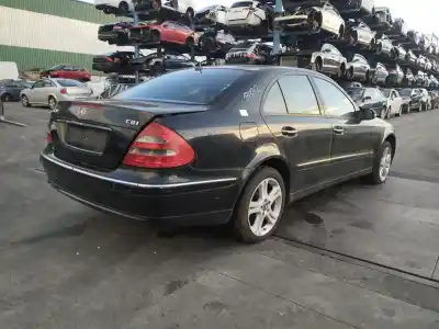 Sloopvoertuig mercedes-benz clase e (w211) e 320 cdi (211.026) van het jaar 2003 aangedreven om 648.961