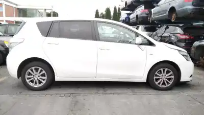 Veicolo di demolizione toyota verso active dell'anno 2012 alimentato 1adftv