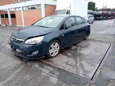Здавання транспортного засобу opel astra j lim. selective року 2012 потужний a17dtr
