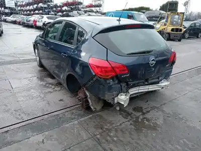 Здавання транспортного засобу opel astra j lim. selective року 2012 потужний a17dtr