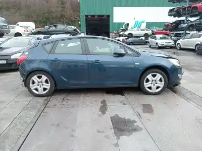 Здавання транспортного засобу opel astra j lim. selective року 2012 потужний a17dtr