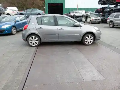 Здавання транспортного засобу renault clio iii authentique року 2009 потужний k9k t7