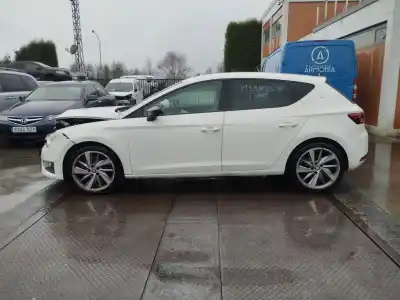Здавання транспортного засобу seat leon (5f1) 2.0 tdi року 2013 потужний ckfc,crmb,dffa