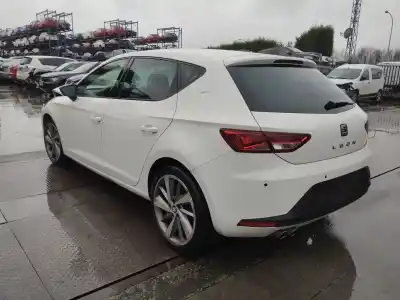 Здавання транспортного засобу seat leon (5f1) 2.0 tdi року 2013 потужний ckfc,crmb,dffa