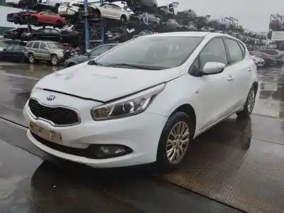 Veículo de Sucata KIA CEE'D (JD) 1.4 CVVT do ano 2015 alimentado G4FA