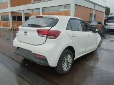 Veículo de Sucata kia rio (yb) rio (yb) (2016 - ..) do ano 2016 alimentado 