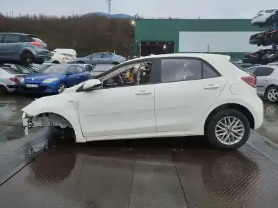 Veículo de Sucata kia rio (yb) rio (yb) (2016 - ..) do ano 2016 alimentado 