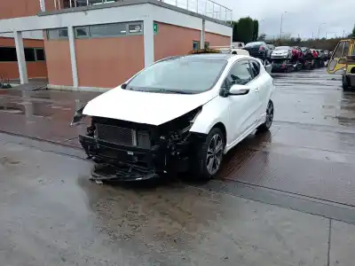 Veículo de Sucata kia cee'd (jd) 1.6 crdi 136 do ano 2017 alimentado d4fb