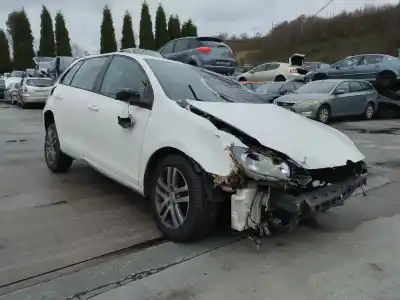 Veicolo di demolizione volkswagen golf vi (5k1) 1.6 tdi dell'anno 2011 alimentato cayc