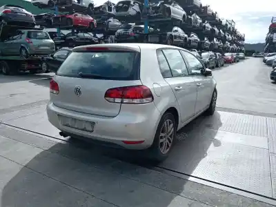 Veicolo di demolizione volkswagen golf vi (5k1) 2.0 tdi dell'anno 2009 alimentato cbab