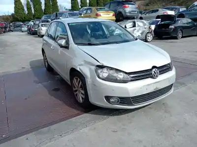 Veicolo di demolizione volkswagen golf vi (5k1) 2.0 tdi dell'anno 2009 alimentato cbab