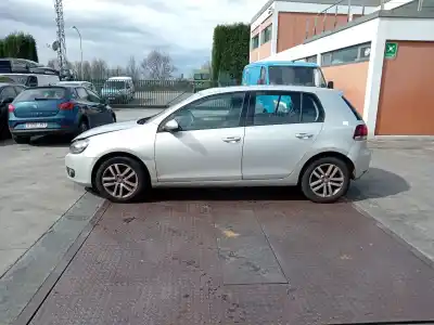 Veicolo di demolizione volkswagen golf vi (5k1) 2.0 tdi dell'anno 2009 alimentato cbab