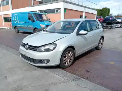 Veicolo di demolizione volkswagen golf vi (5k1) 2.0 tdi dell'anno 2009 alimentato cbab