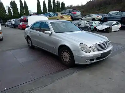 Veículo de Sucata mercedes-benz clase e (w211) e 270 cdi (211.016) do ano 2003 alimentado om 647.961