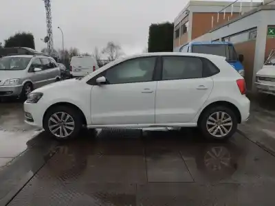 Veicolo di demolizione volkswagen polo v (6r1, 6c1) 1.2 tsi 16v dell'anno 2014 alimentato cjzc