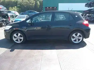 Veicolo di demolizione toyota auris (_e15_) 1.8 hybrid (zwe150_) dell'anno 2010 alimentato 2zr-fxe