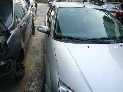 Scrapping Vehicle ford focus i sedán (dfw) 1.6 16v of the year 2003 powered fyda,fydb,fydc,fydd,fydh