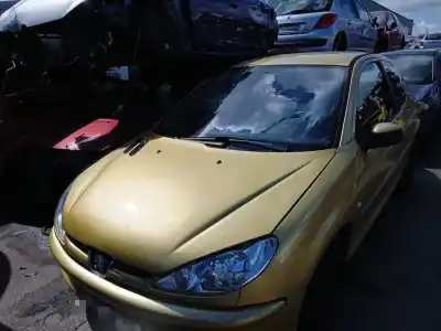 Sloopvoertuig PEUGEOT 206 FASTBACK (2A/C) 1.4 16V van het jaar 2005 aangedreven KFU (ET3J4)