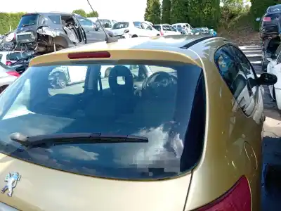 Veículo de Sucata peugeot 206 fastback (2a/c) 1.4 16v do ano 2005 alimentado kfu (et3j4)