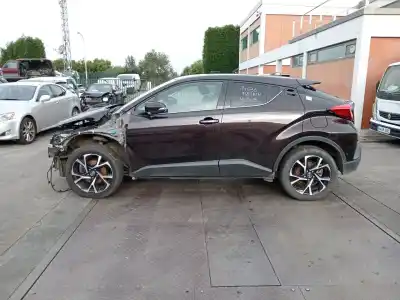 Vehicul casat TOYOTA C-HR (_X1_)  al anului 2019 alimentat 2ZR