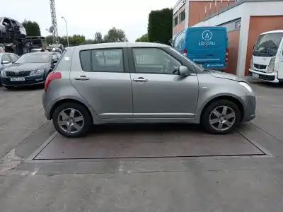 Veicolo di demolizione SUZUKI SWIFT III (MZ, EZ)  dell'anno 2007 alimentato M13A