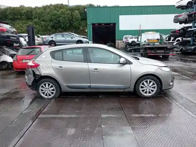 Veicolo di demolizione RENAULT MEGANE III FASTBACK (BZ0/1_, B3_)  dell'anno 2009 alimentato F9Q
