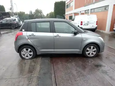 Veicolo di demolizione suzuki swift iii (mz, ez) 1.3 (rs 413) dell'anno 2008 alimentato m13a