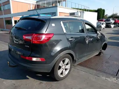 Veicolo di demolizione kia sportage iii (sl) 1.7 crdi dell'anno 2011 alimentato d4fd