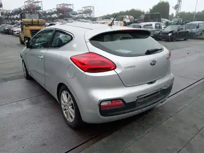 Veículo de Sucata kia cee'd (jd) 1.6 crdi 110 do ano 2015 alimentado d4fb