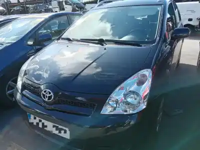 Veicolo di demolizione TOYOTA COROLLA VERSO (ZER_, ZZE12_, R1_)  dell'anno 2005 alimentato 1ZZ-FE