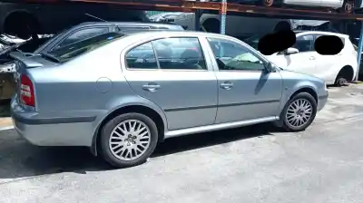 Veicolo di demolizione SKODA OCTAVIA I (1U2)  dell'anno 2004 alimentato AHF,ASV