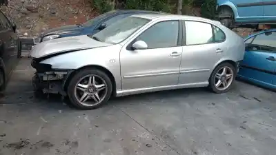 Veículo de Sucata SEAT LEON (1M1) 1.9 TDI do ano 2003 alimentado ARL