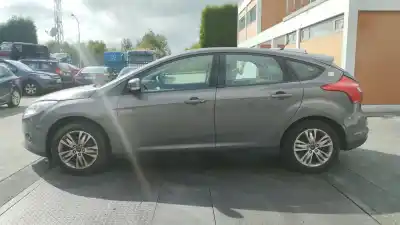 Vehicul casat ford focus iii sedán 1.0 ecoboost al anului 2013 alimentat m1da,m1dc,m1dd