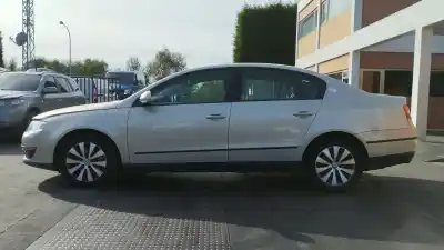 Scrapping Vehicle volkswagen passat b6 (3c2) 2.0 tdi 16v 4motion of the year 2010 powered bkp,cbab